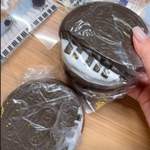 Load image into Gallery viewer, 7700 Oreo Piano Squishy
