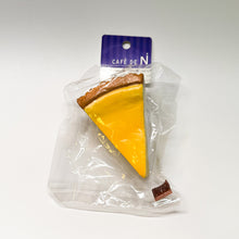 Load image into Gallery viewer, Cafe De N Cheese Cake Squishy
