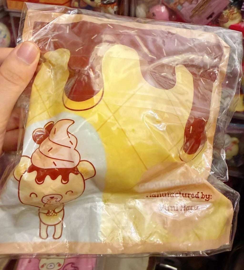 YummiiBear Jumbo Ice
Cream Cone Squishy