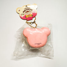 Load image into Gallery viewer, Yummiibear macaron
