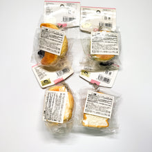 Load image into Gallery viewer, One Piece Chopper Bread squishy (set of 4)
