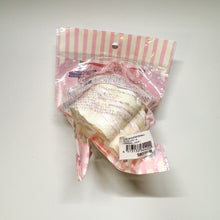 Load image into Gallery viewer, NIC flower cake squishy

