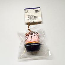 Load image into Gallery viewer, Cafe De N Drizzle Cupcake Squishy
