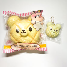Load image into Gallery viewer, Bunny&#39;s Cafe Kumatan melon pan
