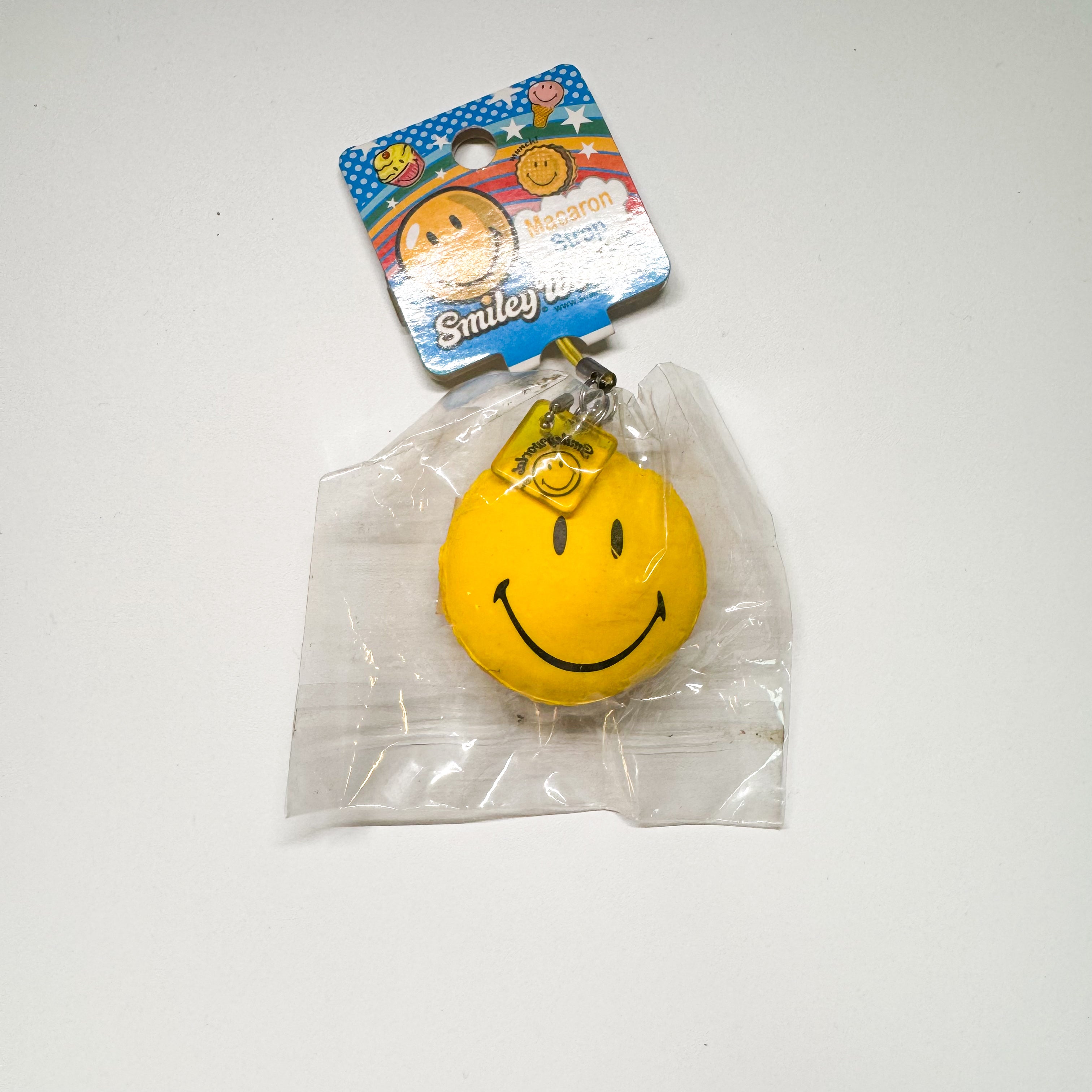Smiley World Macaroon Squishy (2008)