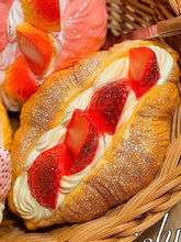 Load image into Gallery viewer, Mandu Strawberry Croissant
