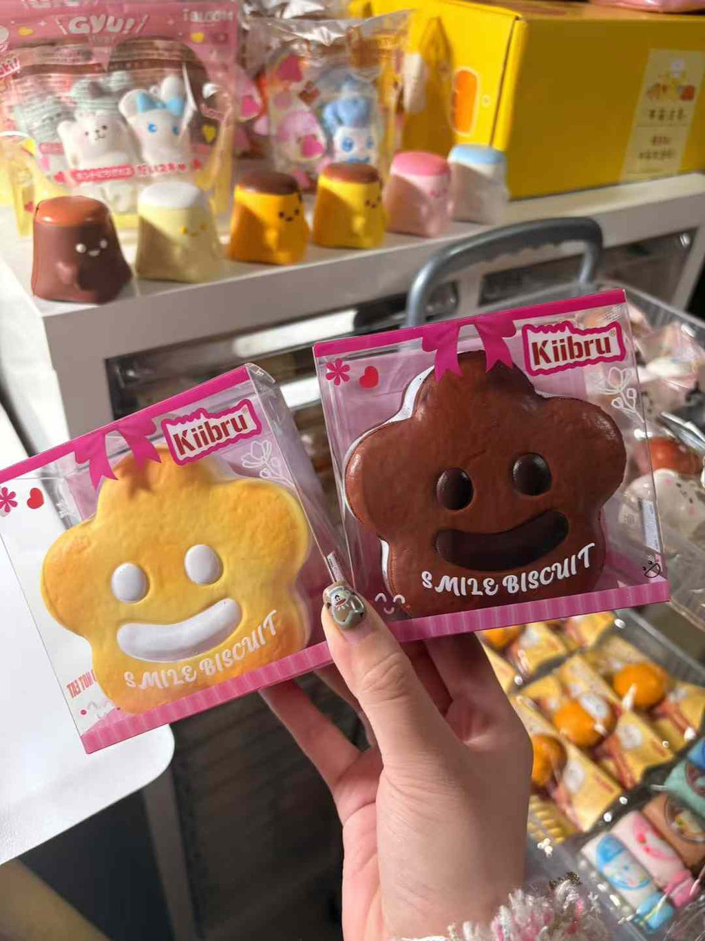 Kiibru Smile Biscuit Squishy